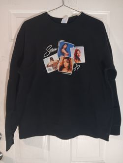 Sweatshirt: Black Selena Sweatshirt Size XL