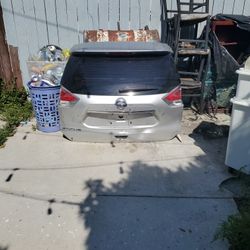 2016 Nissan Rogue Tail Gate
