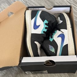 AIR JORDAN 1 MID SE GS