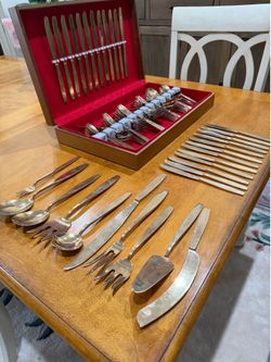 Bronze-ware settings and Serving Pieces