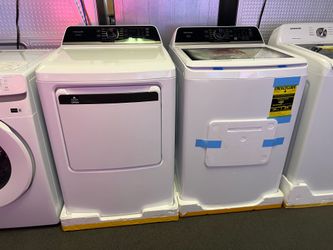 Frigidaire white and black washer and dryer
