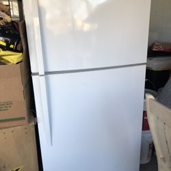 Whirlpool Refrigerator CHEAP