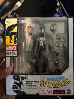 Mafex venom suit spider man