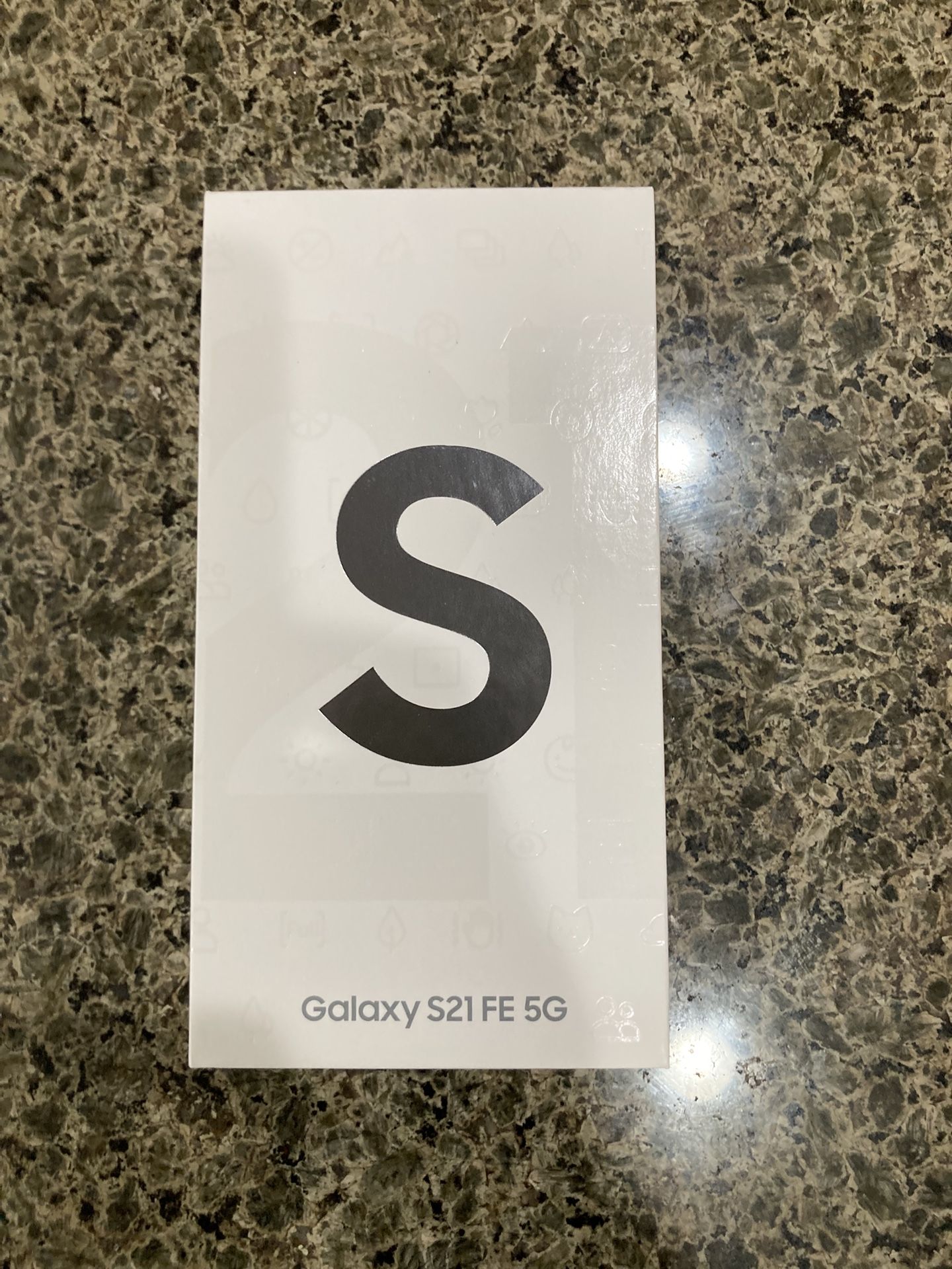 ******BRAND  NEW PHONE ******