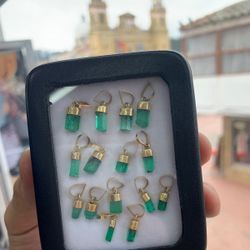 Lot of 15 Emerald Pendants in 18k Gold (Canutillo) Colombian Natural Gemstones