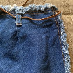 Denim Skirt Sz . Waist 15” Middle 20”lengths 36