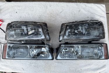 03-06 Chevy Silverado Smoke Amber Reflector Headlights Parking Lights