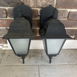 2 Hampton Bay Outdoor Electric Wall Lanterns Sconces