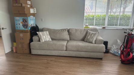 Rooms to go grey couch