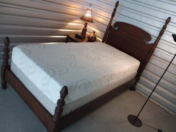 Antique 4-Poster Twin Bed Frame and Mattress Set