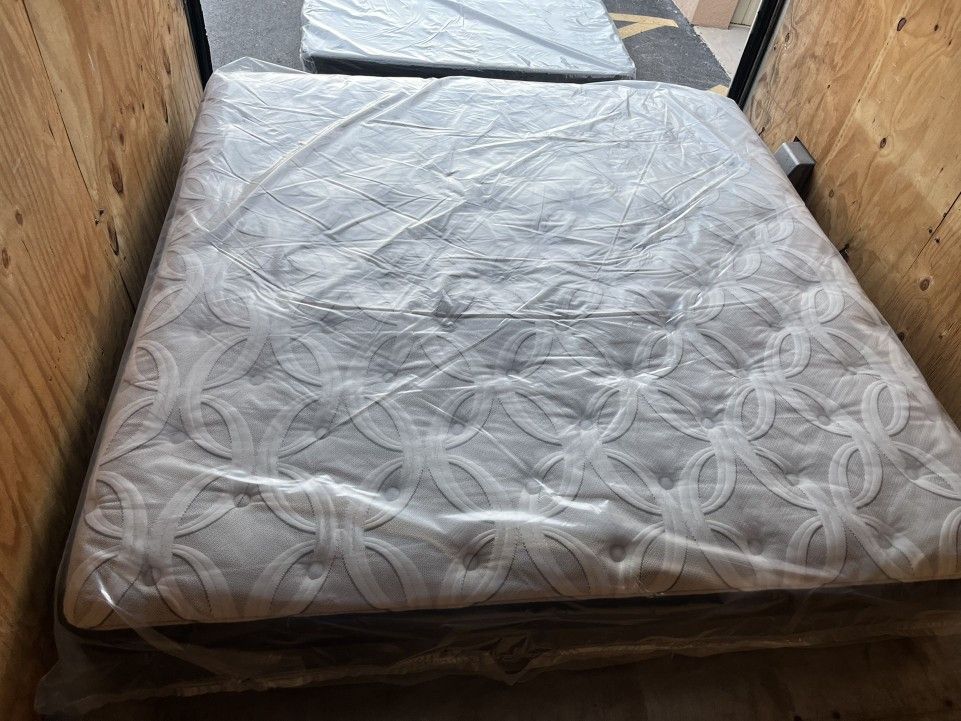 BRAND NEW TEMPUR PEDIC, NECTAR,SEALY, BEAUTYREST, SERTA, STEARNS AND FOSTER BEST PRICE IN TOWN
