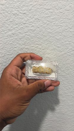 Gold Iced Out Dental Grillz