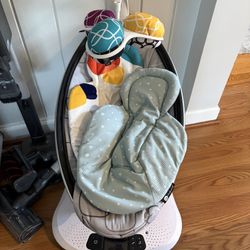 4moms Infant Bouncer 