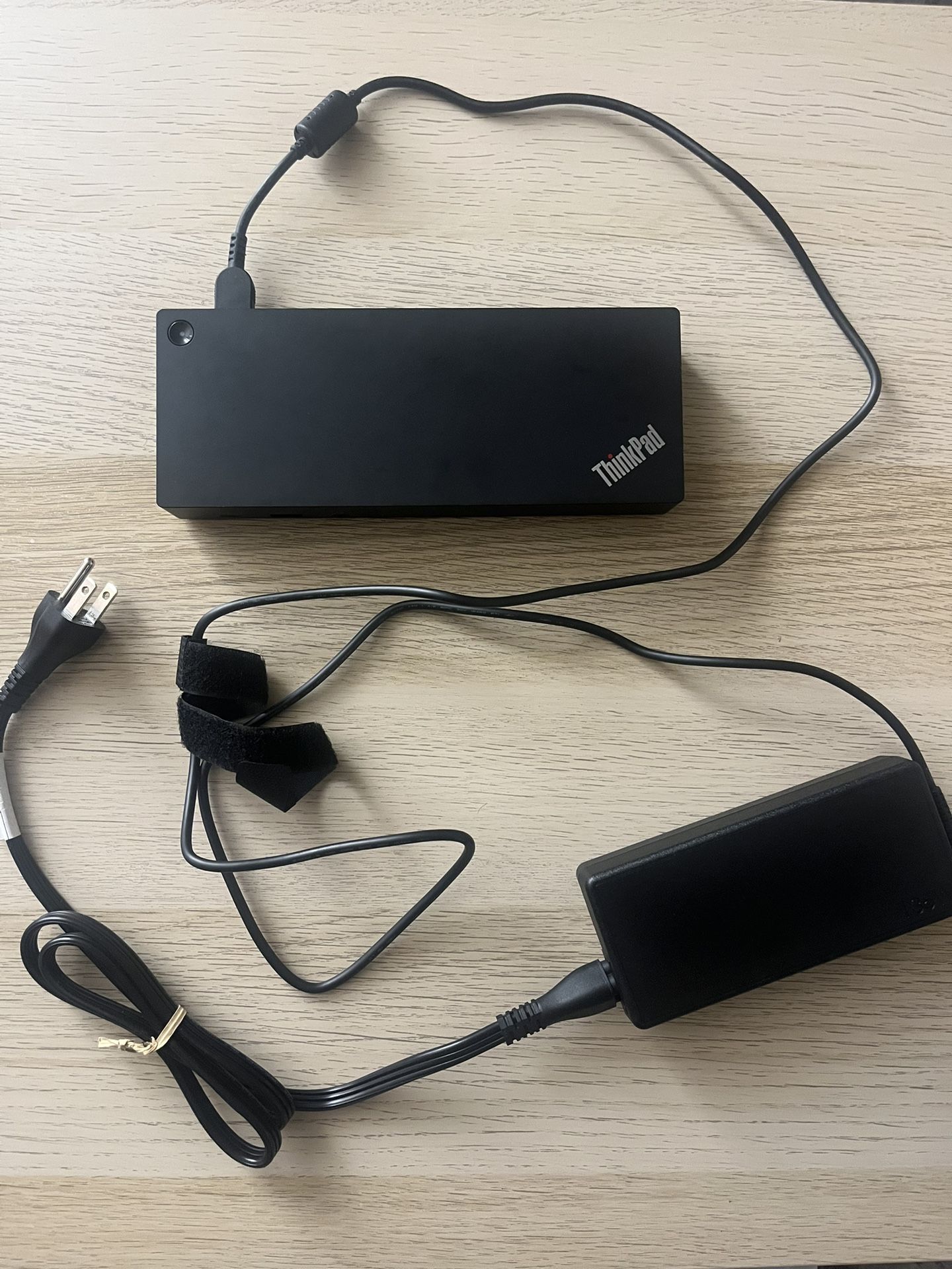 Lenovo DisplayLink Dock And Charger