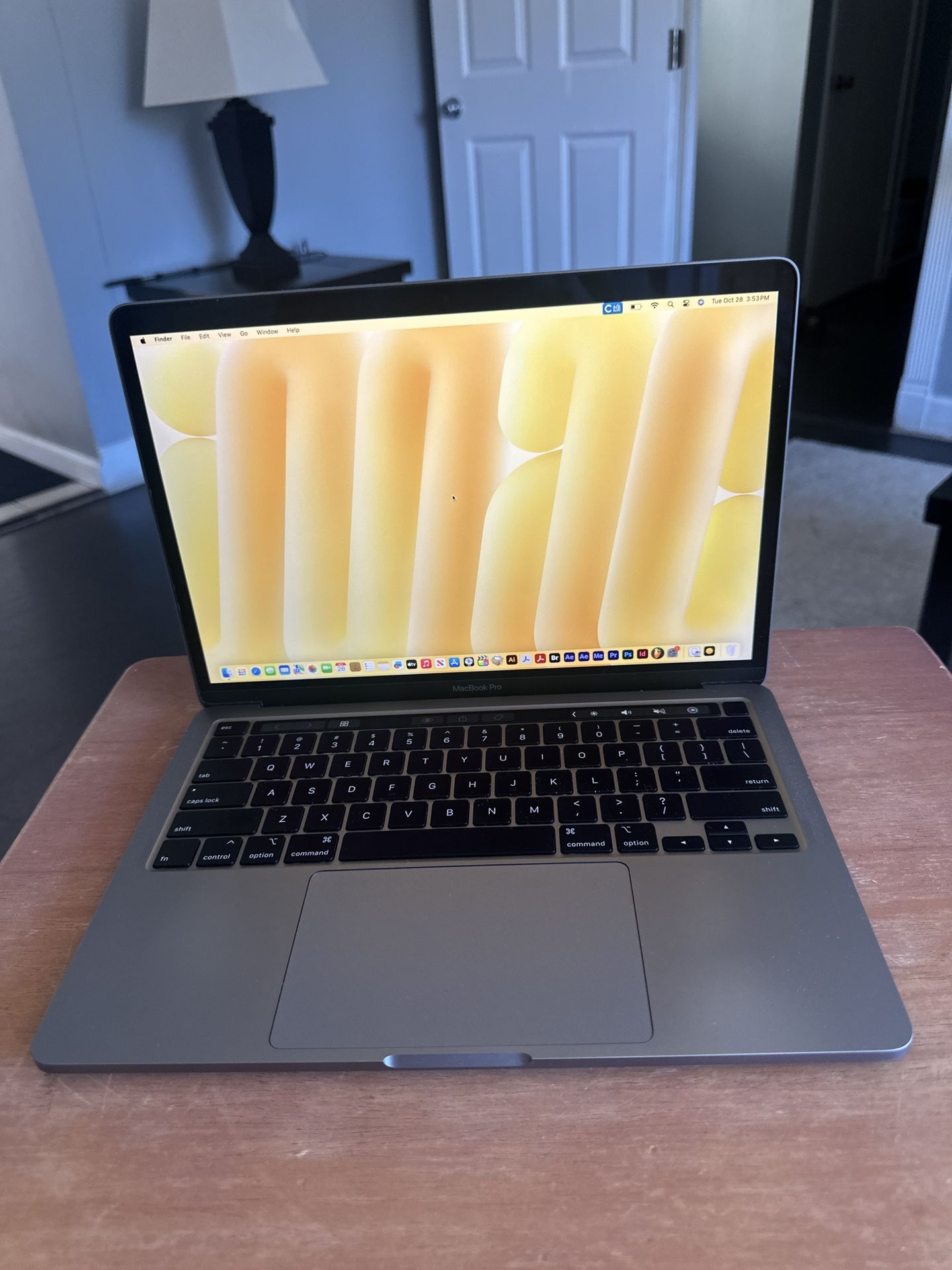APPLE MACBOOK PRO 13” TOUCHBAR INTEL CORE i7 16GB RAM 500GB SSD! MACOS SEQUOIA 15.6 2025 PROGRAMS!