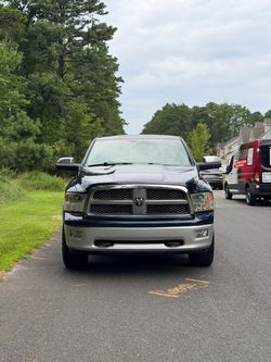 2012 RAM 1500 LARAMIE 4X4 !!!
