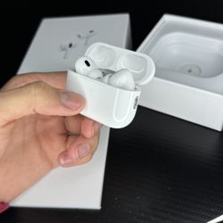 AirPods (2nd Generation)