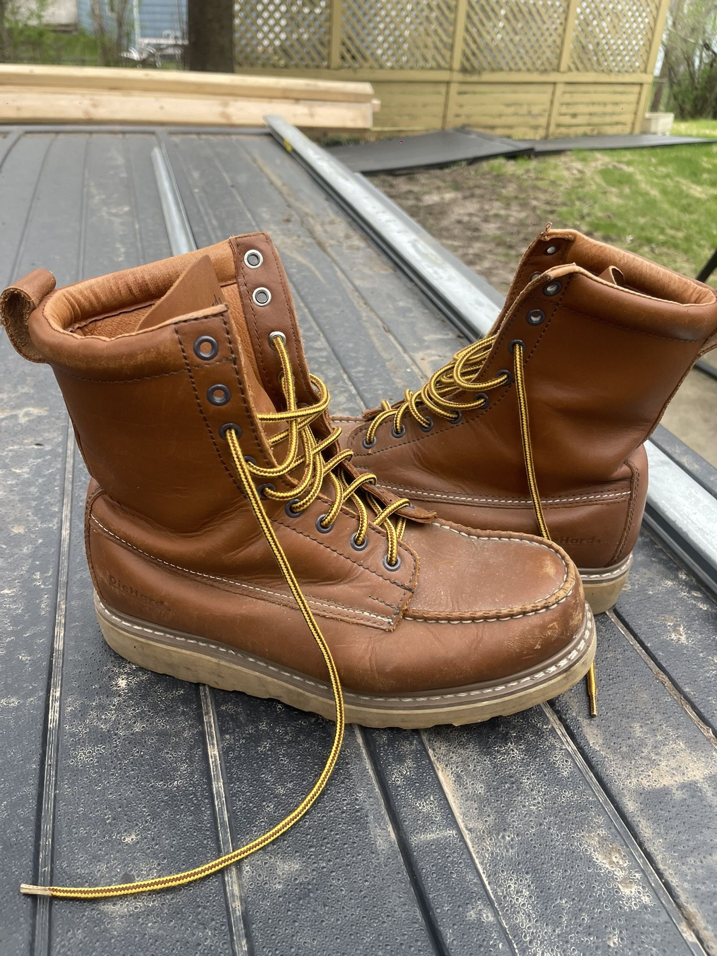 Botas Para El Trabago. Casi Nuebas Por El Precio $55