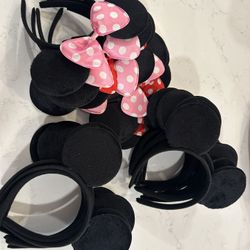 22 Minnie Mouse And Mickey Mouse Ears 