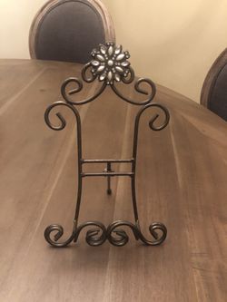Easel for frames