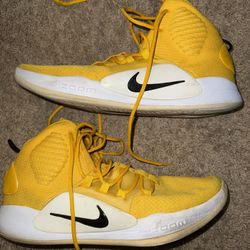 Nike hyperdunk Size 14.5