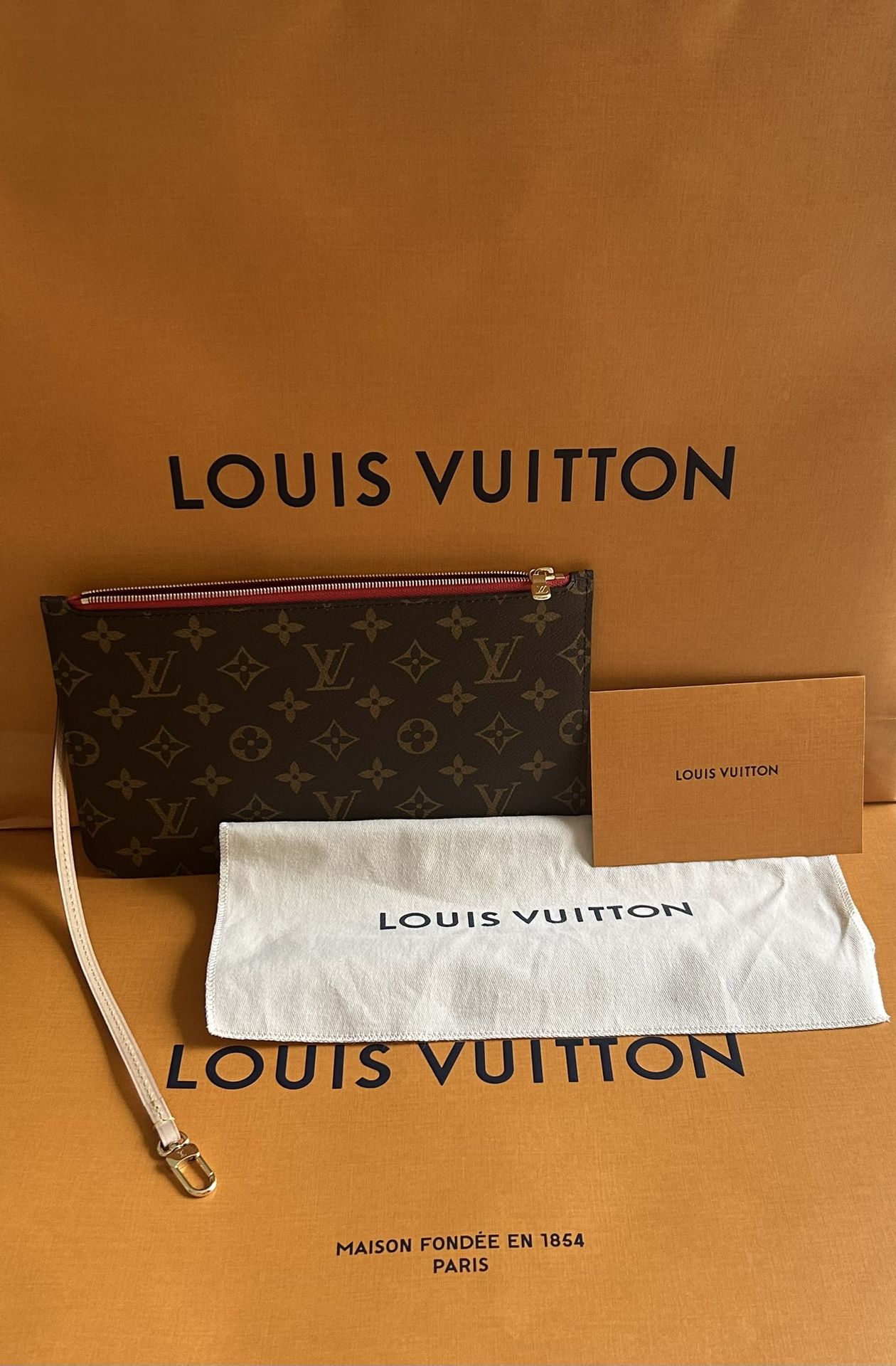 100% Authentic Brand New Louis Vuitton Neverfull Pochette/Wristlet/Clutch