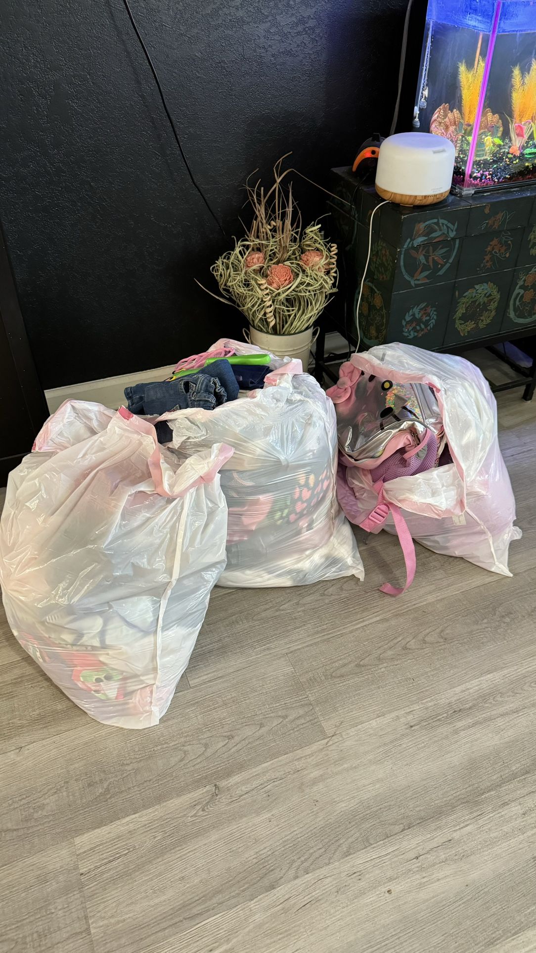 Bundle of 3T-4T clothes for girl.