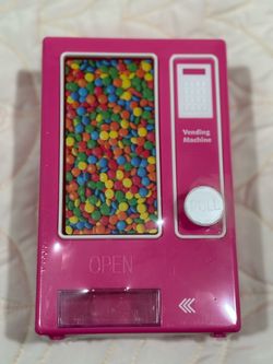 Mini Candy Vending Machine Pink