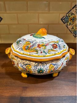 Dip A Mand Cassetta-G soup tureen