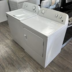 Washer w/Agitator & Electric Dryer in White Set