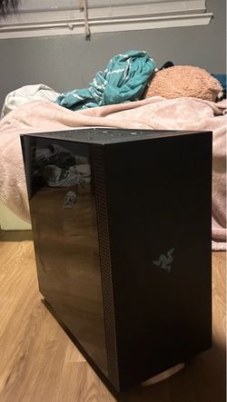 Razor pc case (NO PARTS INSIDE)