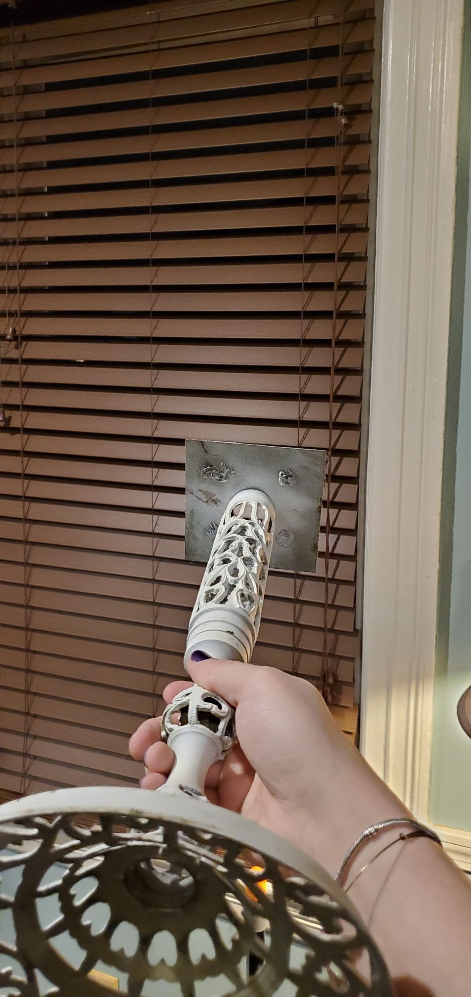Candle holder