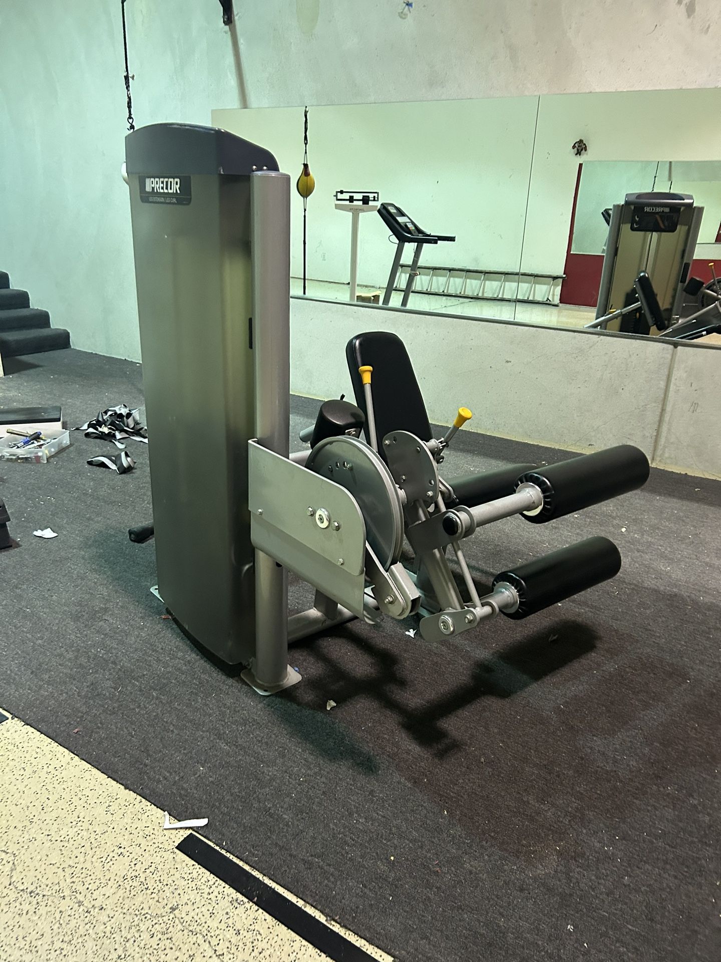 Precor Leg Extension/ Leg Curl for Sale in Oxnard, CA OfferUp