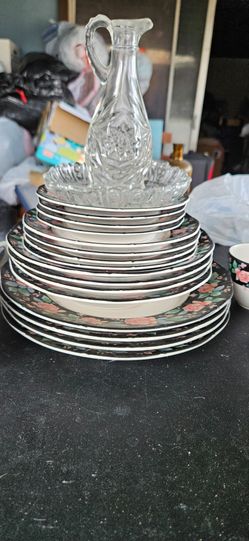 20 piece vintage, China set