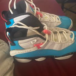 Kids Jordan’s Size 7Y