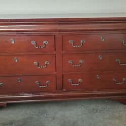 Dresser with a night stand 65w18D35H