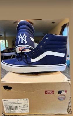 Blue Yankee Van Authentic Size 12 Men