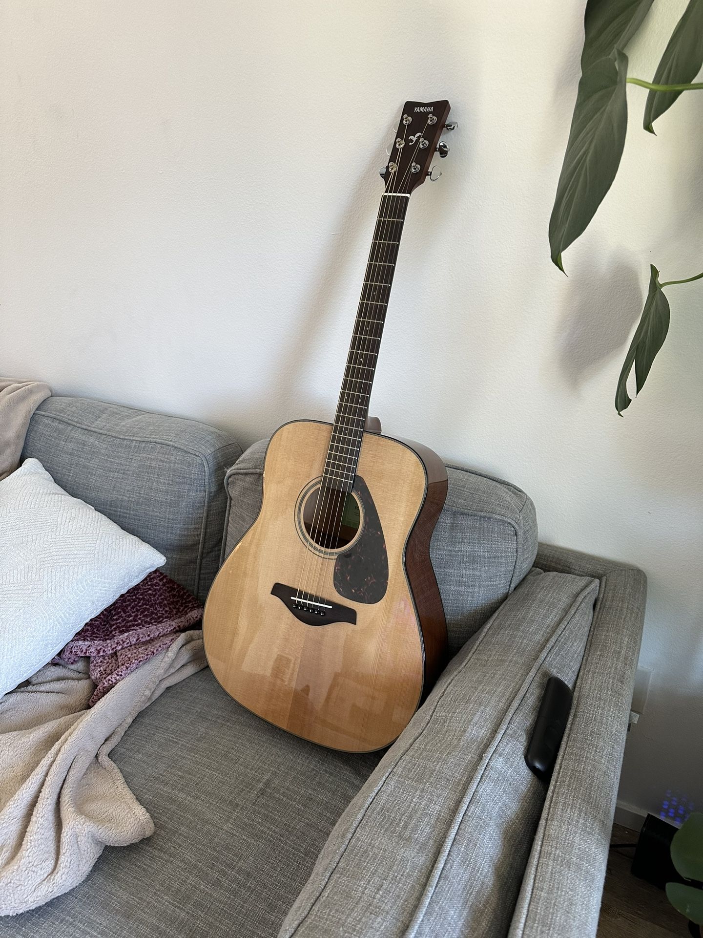 Yamaha FG800J Acoustic Guitar