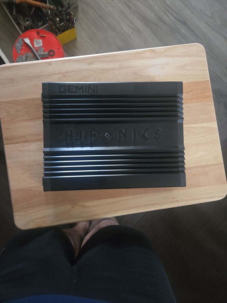 Hifonics Amplifier