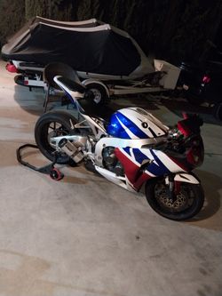 2011 CBR1000RR