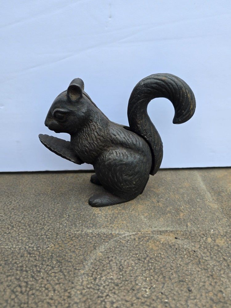 Vintage Cast Metal Squirrel Nut Cracker