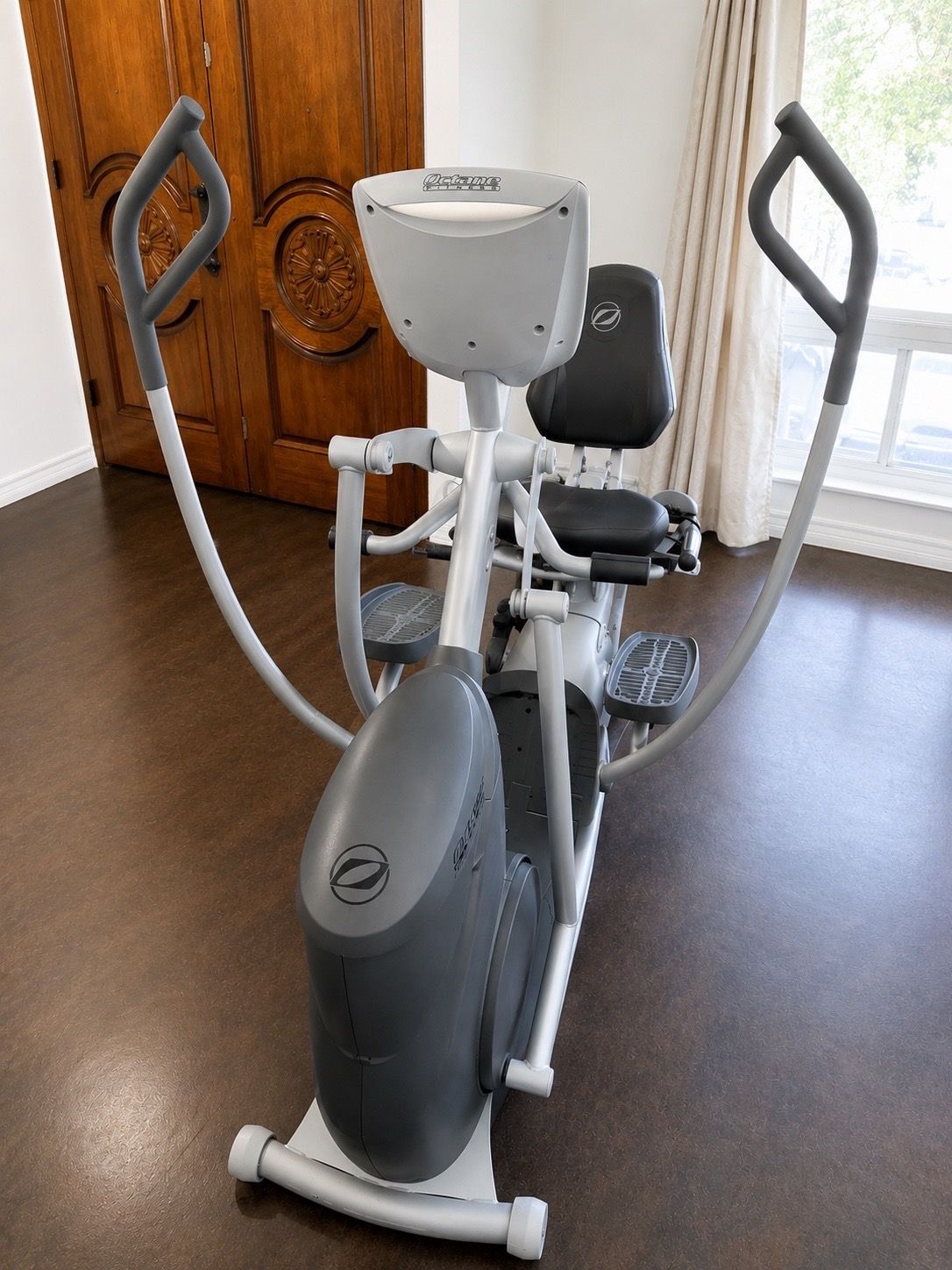 Octane xR6x Seated Elliptical
