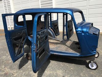1934 Ford Fordor - Henry Ford STEEL Body And Doors