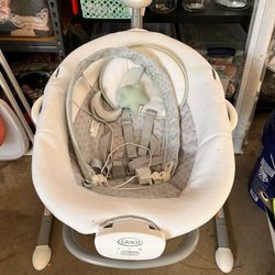 Soothe And Sway Baby Swing