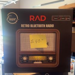 Retro Bluetooth Radio 