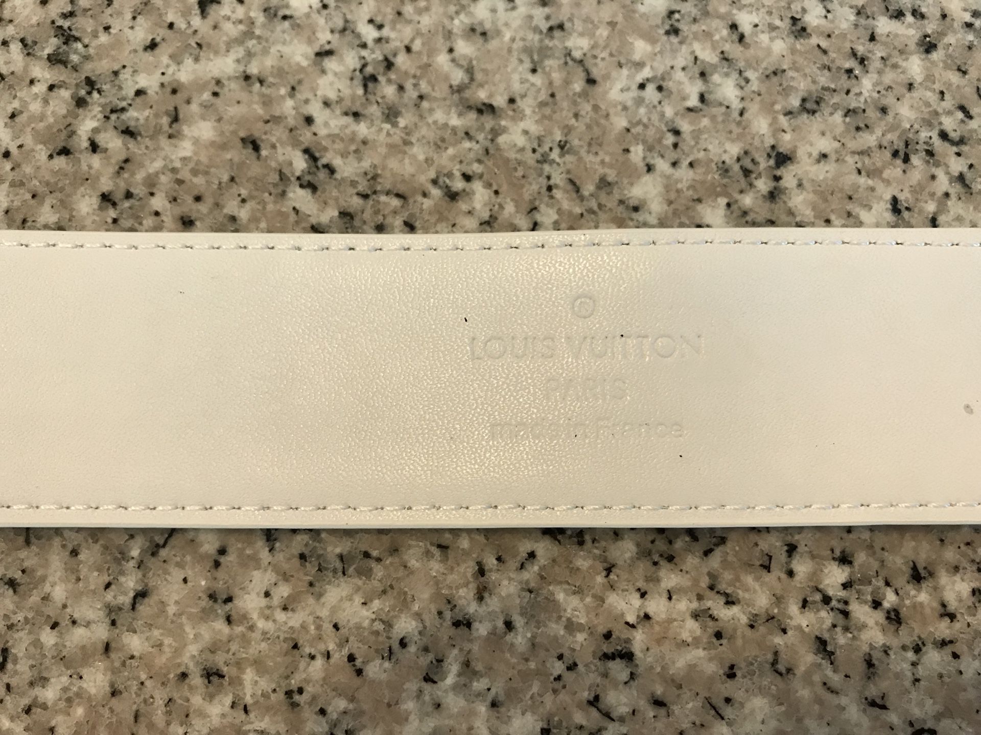 Louis Vuitton Lv Belt Size 32 Men Unisex for Sale in Las Vegas, NV