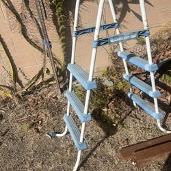 Pool Ladder