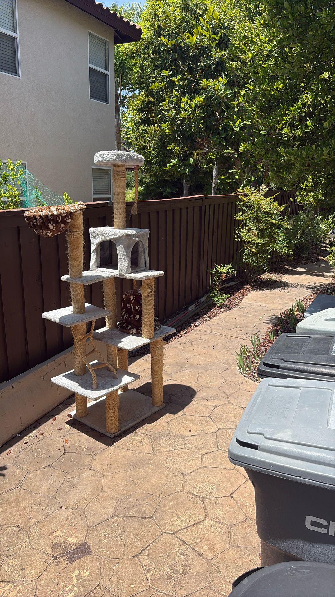 Free Cat Tower