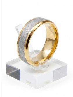 New Men's Size 13 Gold Plated Silver Frosted Stripe Stainless Steel Ring. This elegant men's ring is finely crafted with a frosted stripe design in si