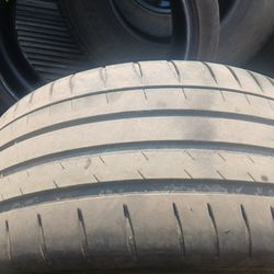 235/40ZR18 Michelin Pilot Sport Tires (4)
